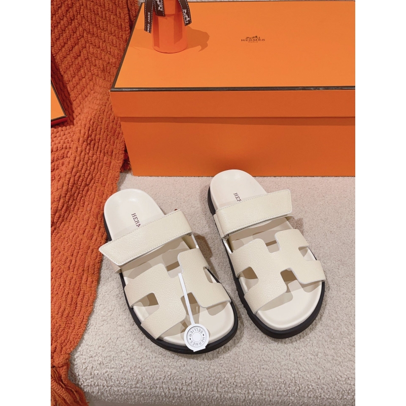 H**mes slippers